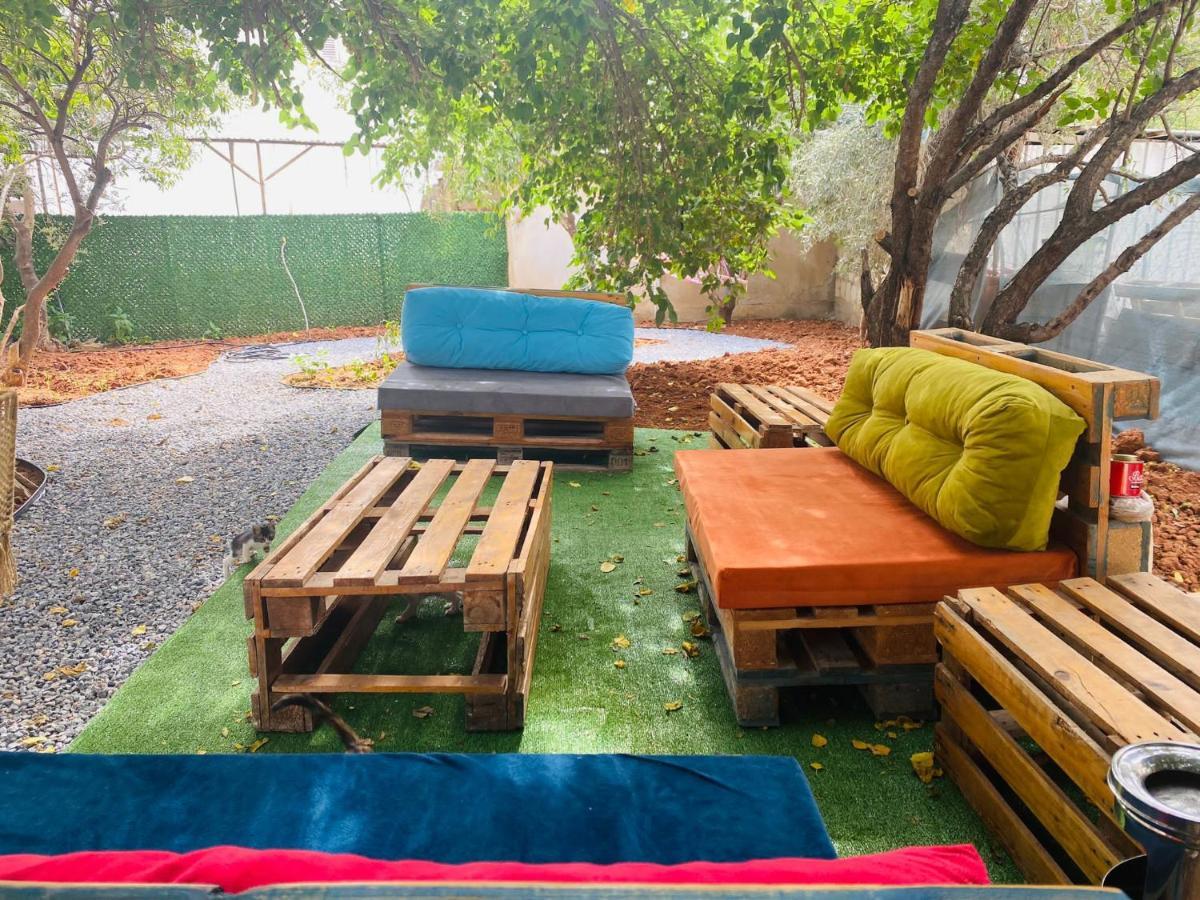 Secret Garden 04 Bed and Breakfast Famagusta  Buitenkant foto